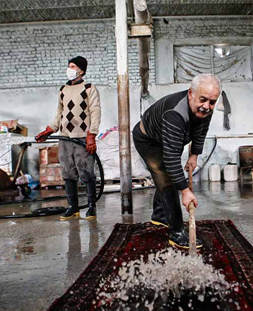 شستشوی سنتی قالی در قالیشویی سید خندان 