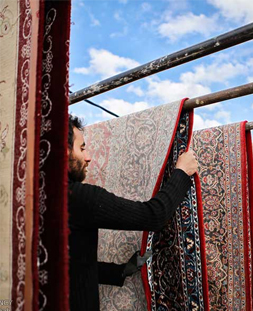 خشک کردن قالی در قالیشویی سید خندان 